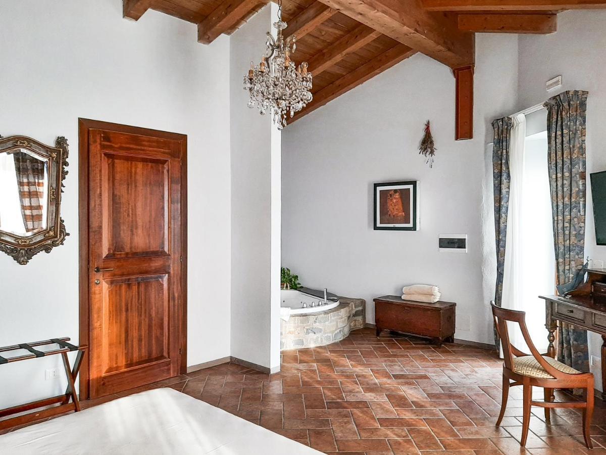 Borgo I Tre Baroni - Spa Suites & Resort ป็อปปี ภายนอก รูปภาพ